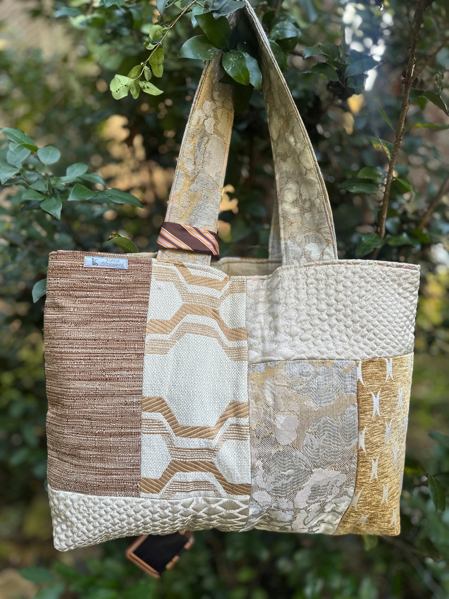 Tote bag