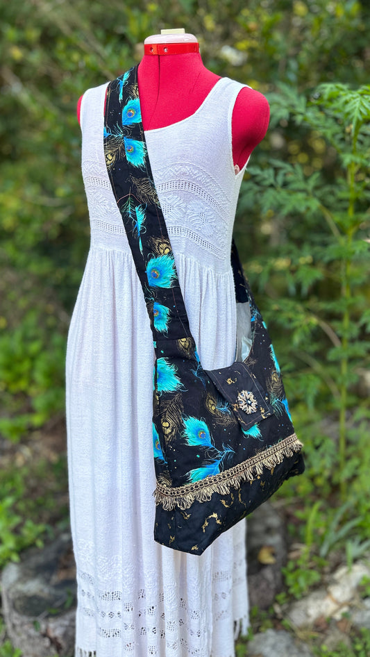 Crossbody bag 🦚